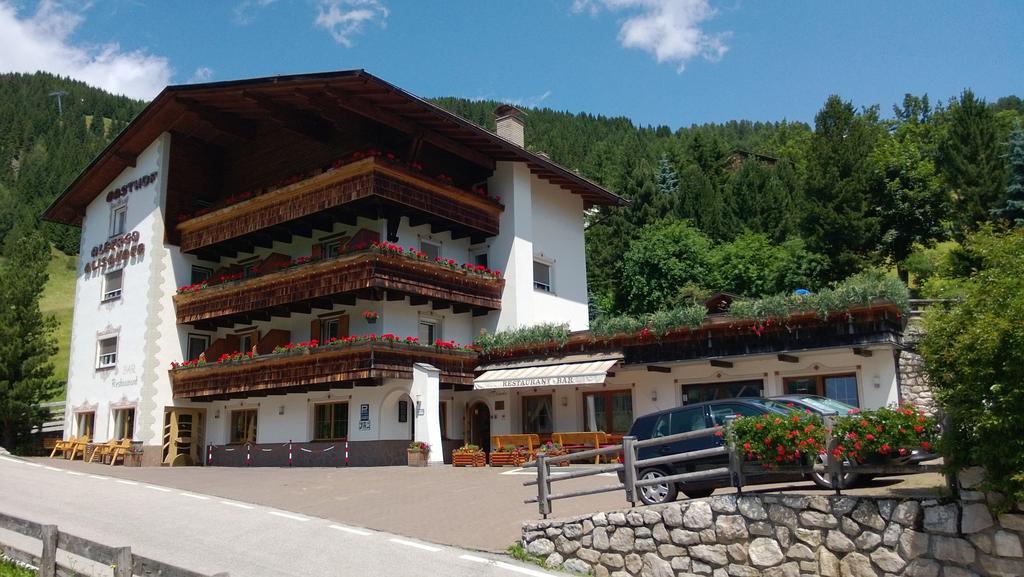 Albergo Alisander Corvara In Badia Eksteriør billede