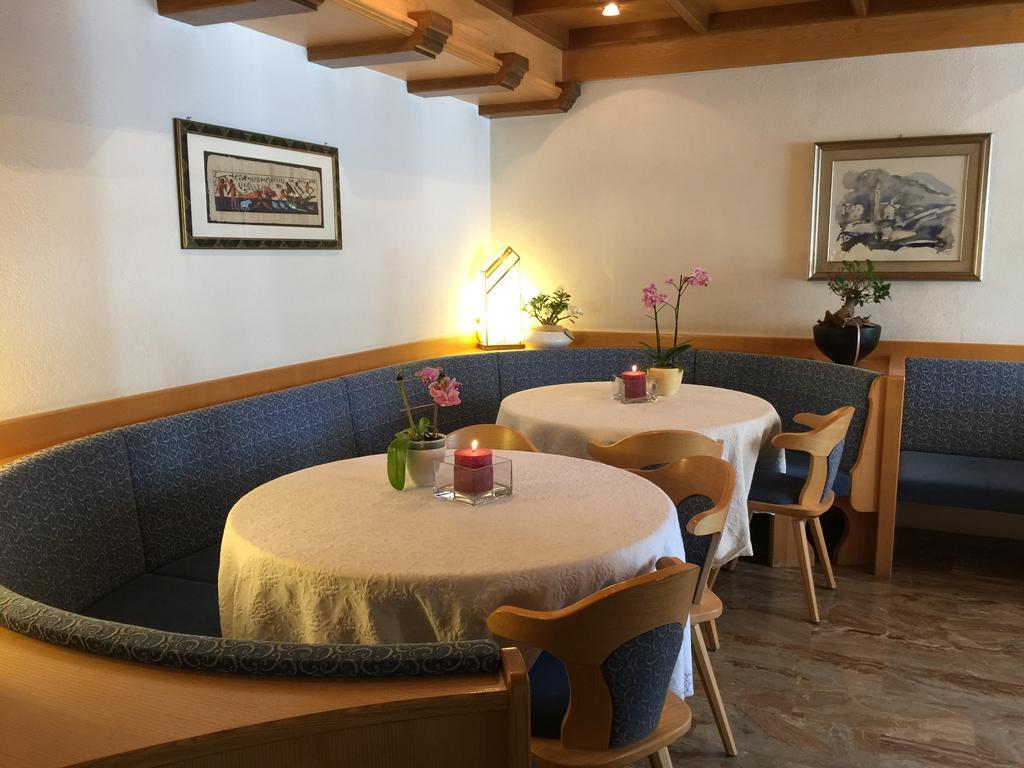 Albergo Alisander Corvara In Badia Eksteriør billede