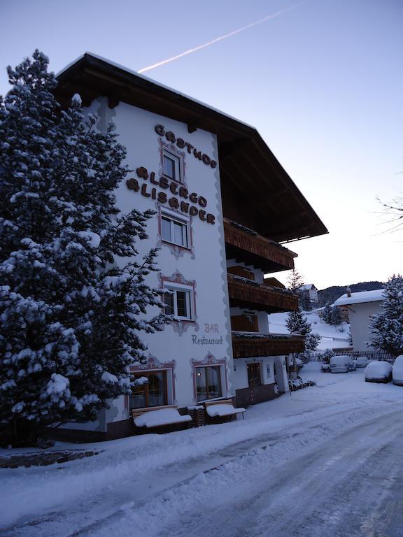Albergo Alisander Corvara In Badia Eksteriør billede