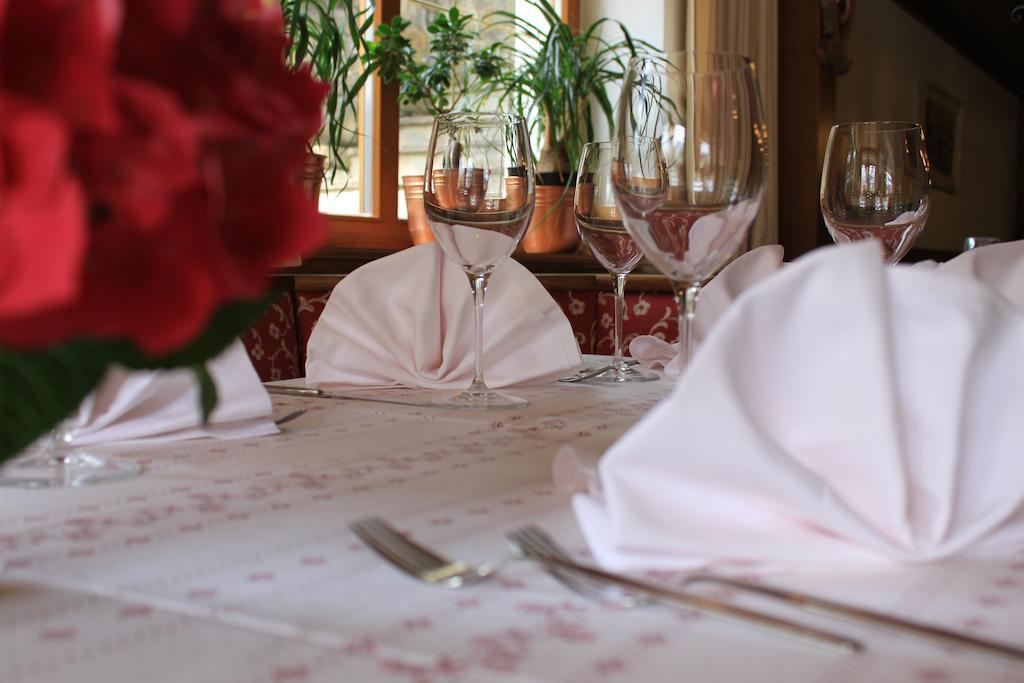 Albergo Alisander Corvara In Badia Eksteriør billede